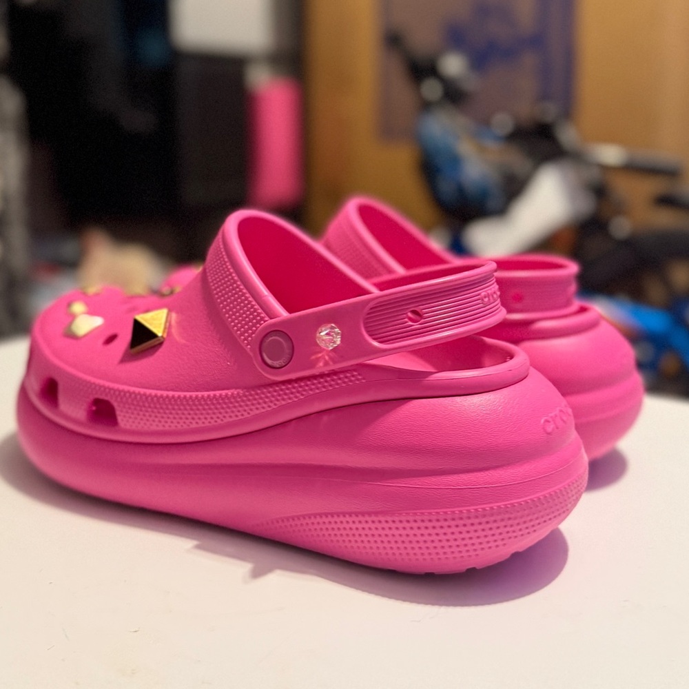 💕 CROCS CLASSIC CRUSH JUICE PINK CLOGS COMFORT SLIDES women’s 11 +  GoldJibbitz